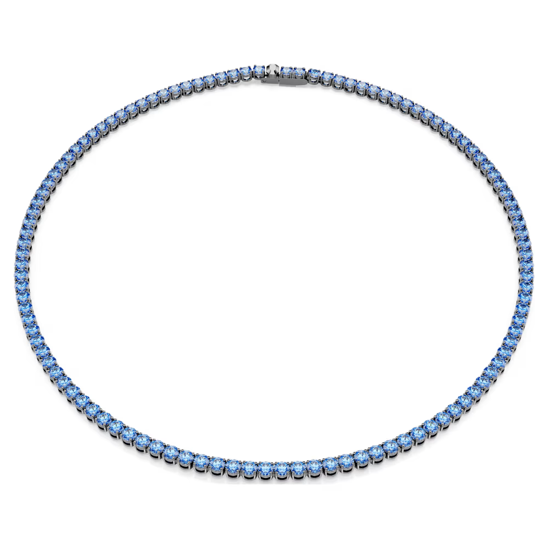 Collier homme type tennis en argent avec pierres brillantes en zirconium porté autour du cou, style moderne et élégant